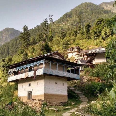 Traditional Kashmiri houses, known as "Kothis", are primarily built with wood, offering both aesthetic appeal and practical benefits like insulation.